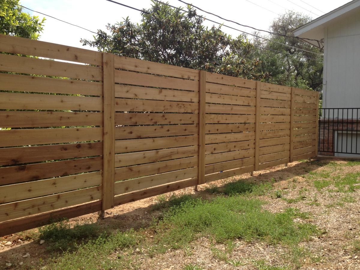 Most Inexpensive Fence Ideas with clean modern design for a stylish backyard on a budget.